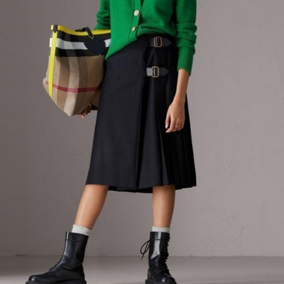 Burberry Black Pleated Skirt - Picture 7 of 7